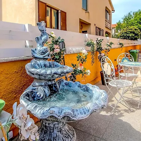Сasa de vacaciones In With Jacuzzi *
